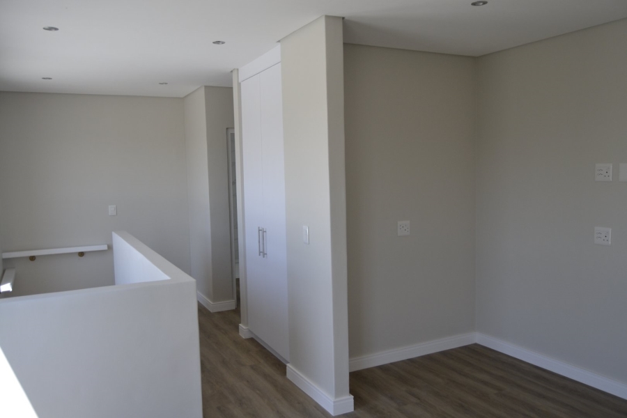 4 Bedroom Property for Sale in Croydon Gardens Estate Western Cape